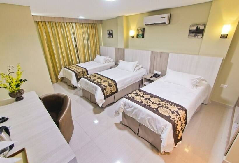 디럭스 트리플 룸, Megal Suites