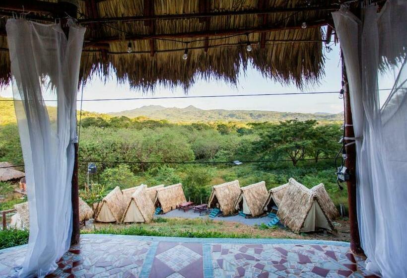 Standard Tent, Socialtel Maderas