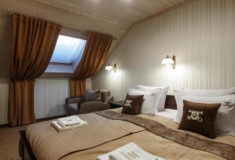 חדר אקונומי, Gasthaus & Spa