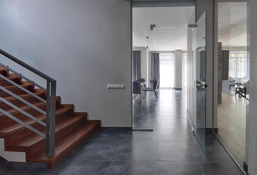 １ベッドルームハウス, Karpatski Hotel & Spa