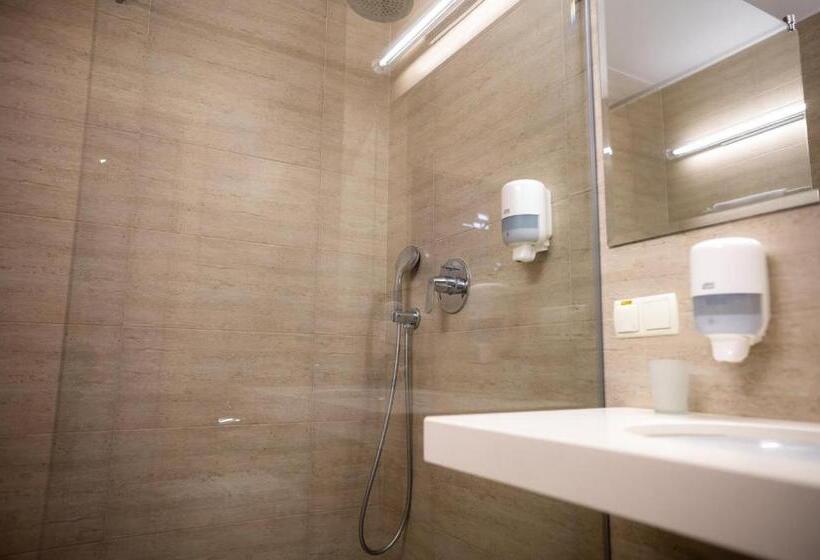 سوئیت با تخت بزرگ, Sribni Leleky Hotel & Spa