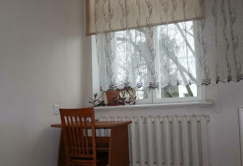 اتاق استاندارد با سرویس بهداشتی مشترک, Hostel Lõuna