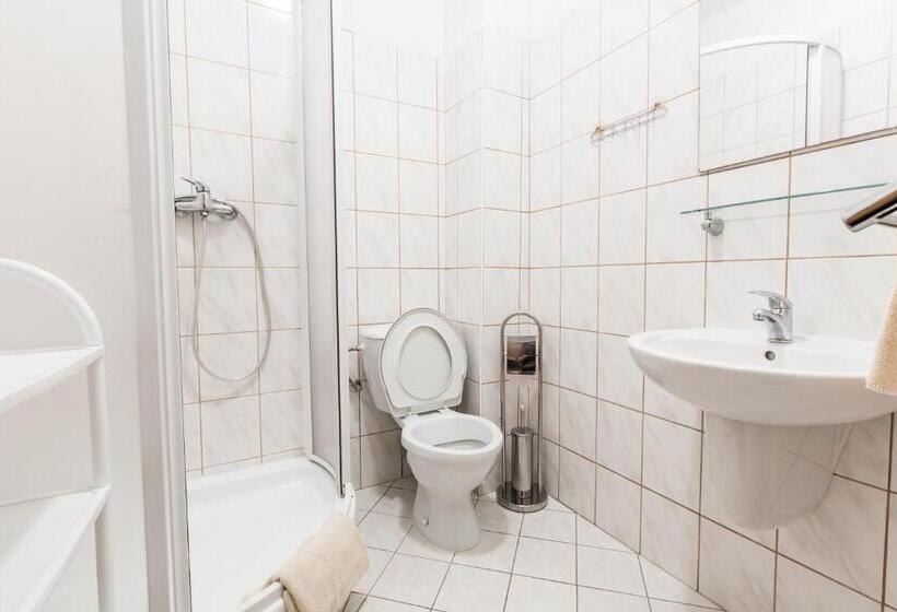 Family Suite, Gradl