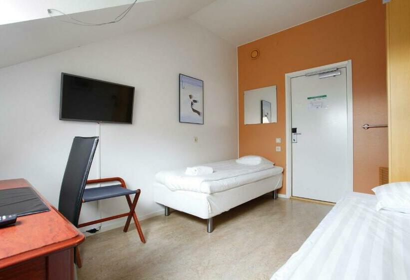 Номер Стандарт Совместная Ванная, Pronova Hotell & Vandrarhem