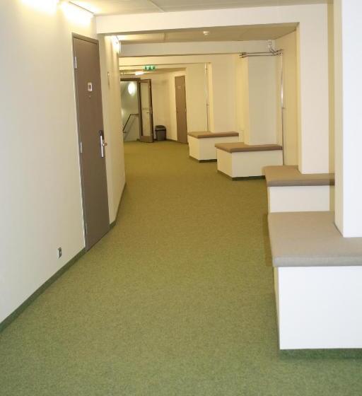اتاق استاندارد چهار تخته, Tehvandi Hotell