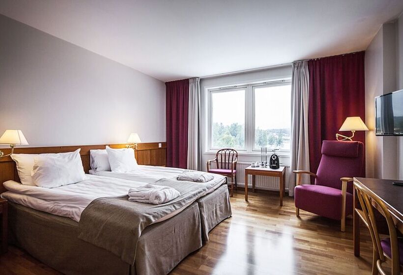 Superior room with lake view, First Hotel Bengtsfors