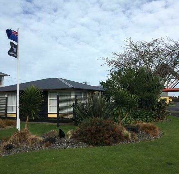 Студия Стандарт, Mount View Motel Hawera