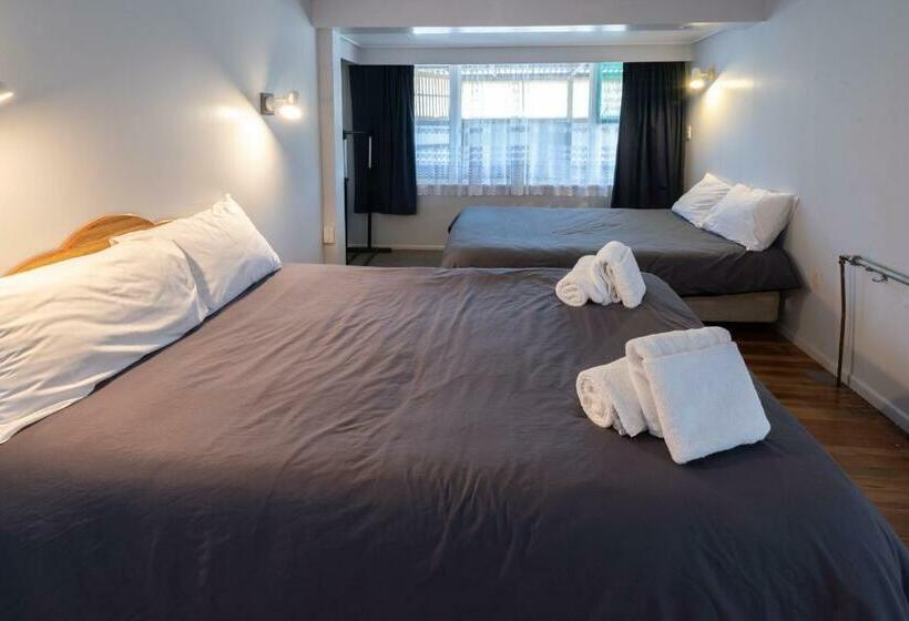 샬레, Oasis Motel & Holiday Park Turangi