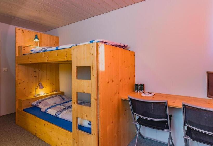 Номер Стандарт Четырехместный Совместный Санузел, Mountain Lodge Backpackercamp