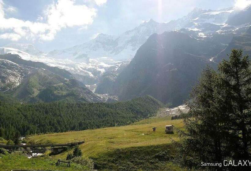 سوییت خانوادگی, Amber Ski In/out Hotel & Spa