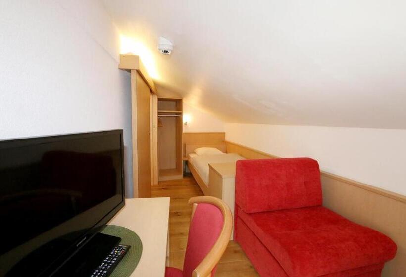 اتاق خانوادگی, Amber Ski In/out Hotel & Spa