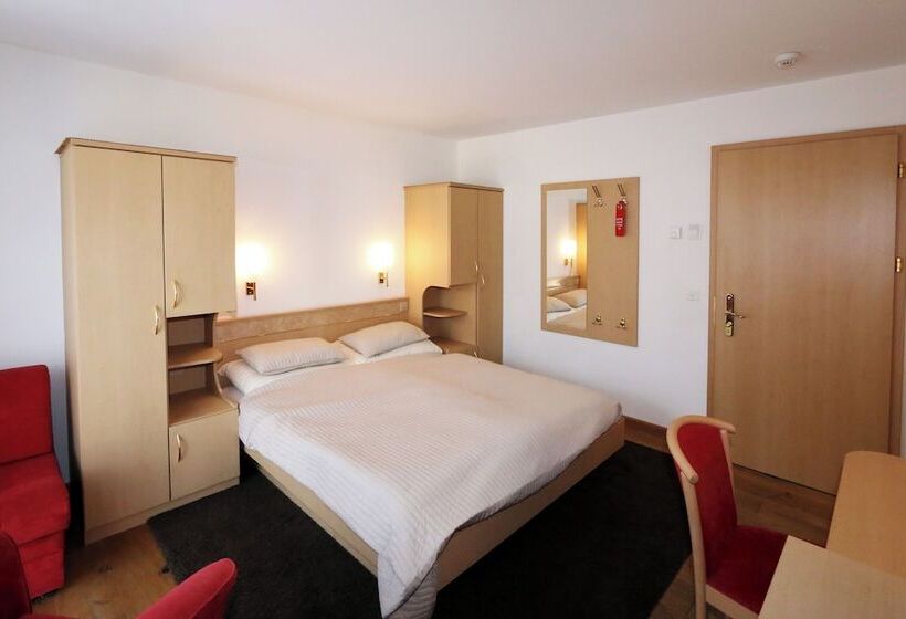 اتاق خانوادگی, Amber Ski In/out Hotel & Spa