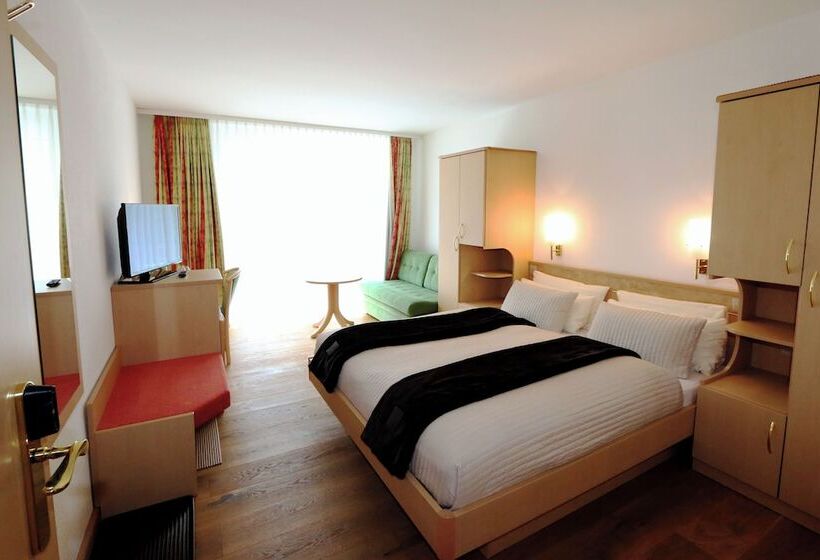 اتاق خانوادگی, Amber Ski In/out Hotel & Spa