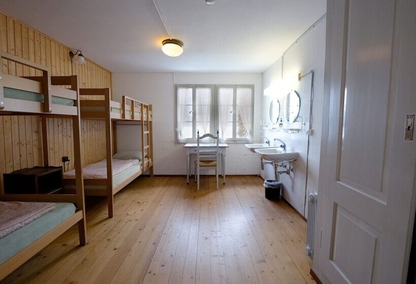 浴室共有スタンダード4人用ルーム, Leissigen Youth Hostel