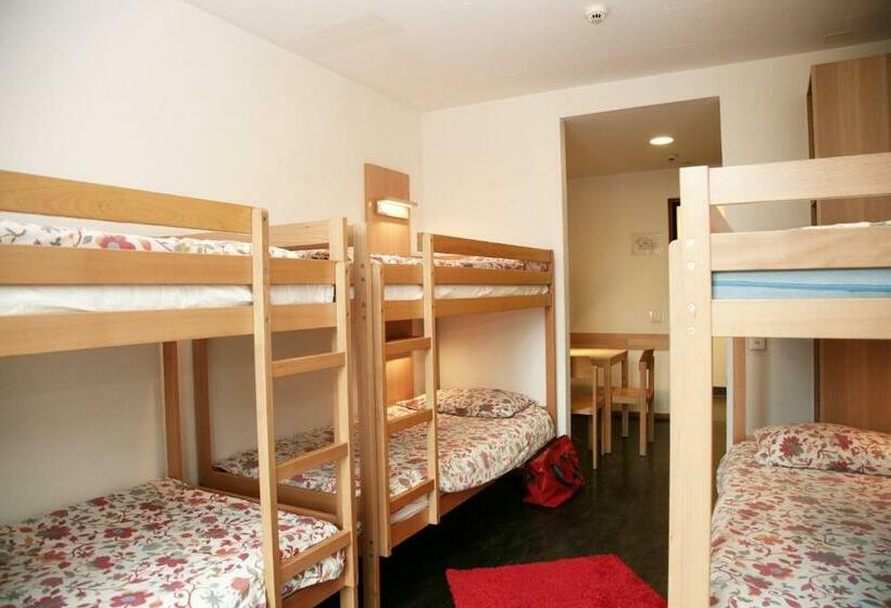 Bed in Shared Room with Shared Bathroom, Lugano Savosa Youth Hostel