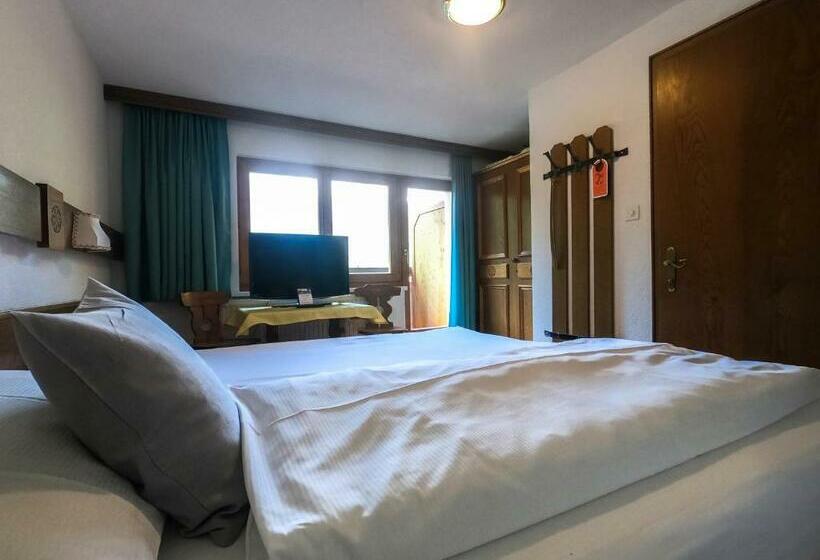 اتاق استاندارد با بالکن, Sonnenhotel Soldanella Sonneck