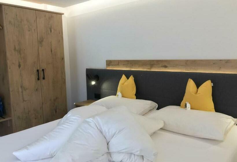 اتاق لوکس با بالکن, Sonnenhotel Soldanella Sonneck