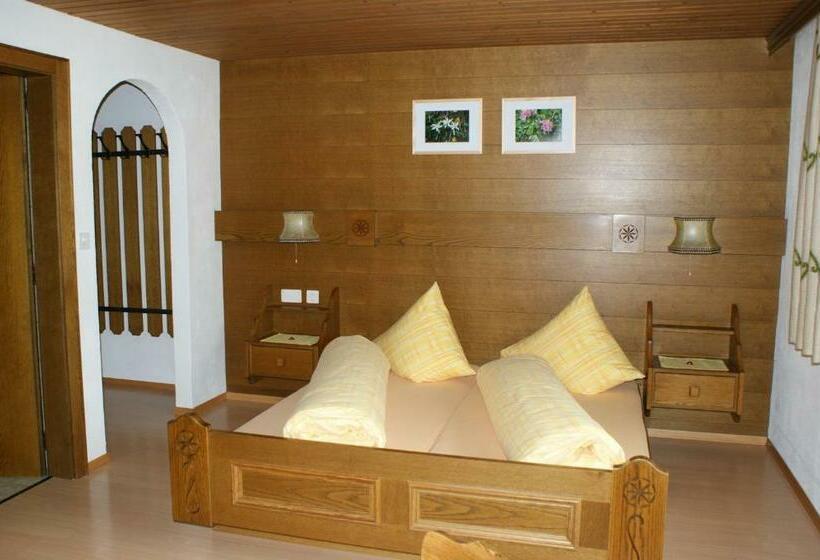 اتاق سوپریور با بالکن, Sonnenhotel Soldanella Sonneck