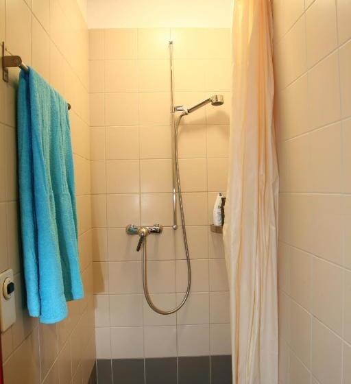 اتاق سوپریور چهار تخته, Lugano Savosa Youth Hostel