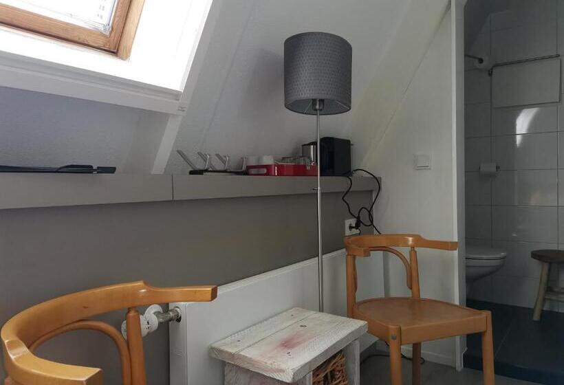 舒适三人间, B&b Bovenweg