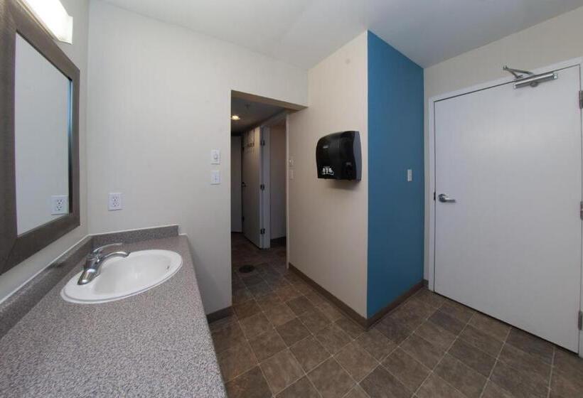 Quarto Familiar Banheiro Compartilhado, Squamish Adventure Inn