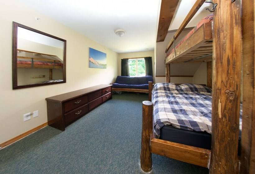 Quarto Familiar Banheiro Compartilhado, Squamish Adventure Inn