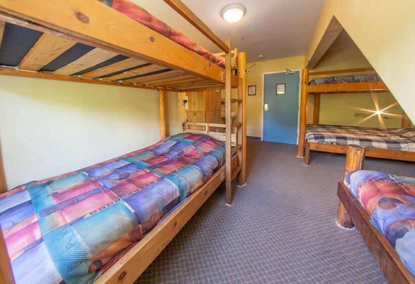 Quarto Estandar Banheiro Compartilhado, Squamish Adventure Inn