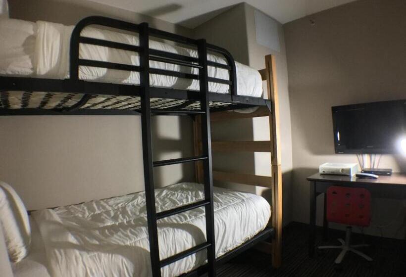 جناح, Super 8 By Wyndham Kapuskasing