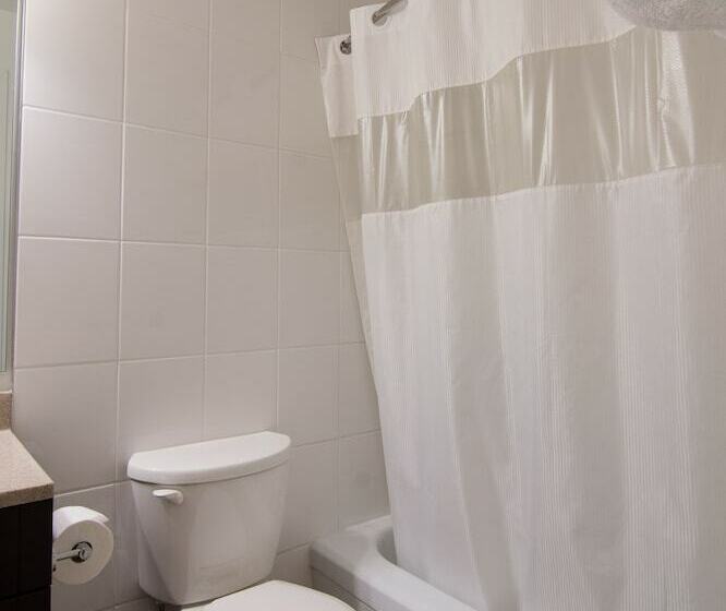 جناح, Northwood Plaza