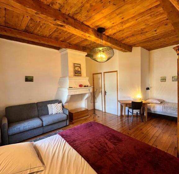 Четырехместный Номер Стандарт, Auberge Le Glacier Bleu
