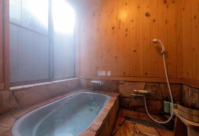 غرفة قياسية, Asotsuruya