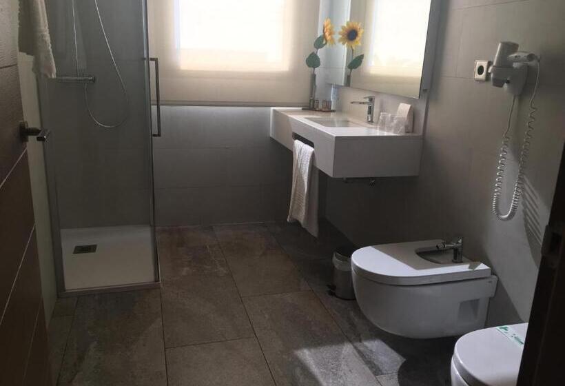 Трехместный Номер Комфорт, Venta Baños