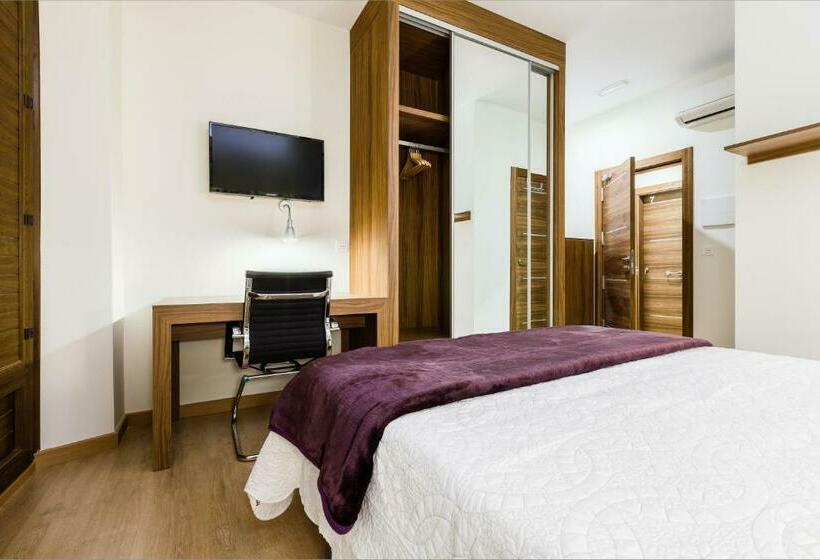 اتاق استاندارد یک نفره, Hostal Arriola