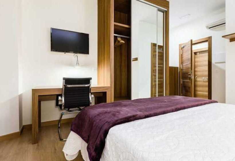 اتاق استاندارد یک نفره, Hostal Arriola