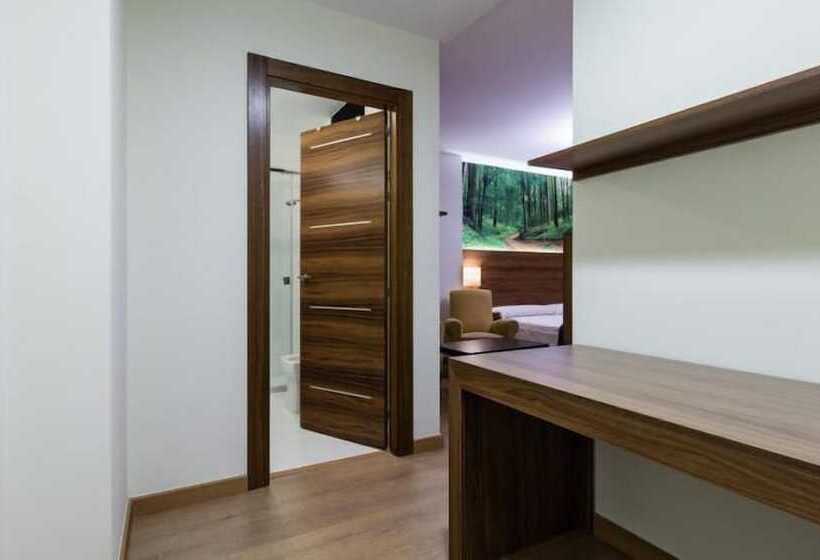 اتاق استاندارد, Hostal Arriola