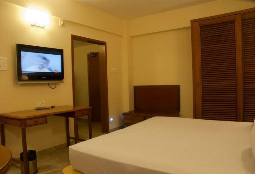 Номер Клуб, Comfort Hotels