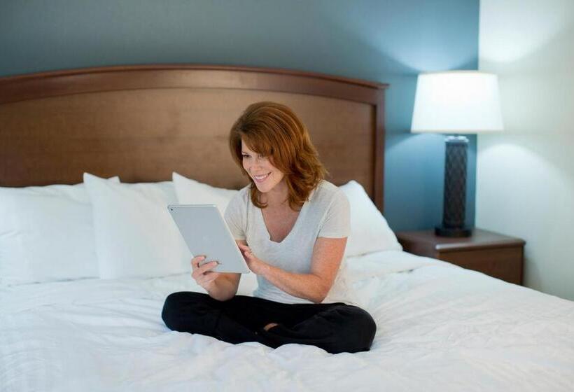 غرفة قياسية سرير كينج لذوى الإحتياجات الخاصة, Americinn By Wyndham Black River Falls I 94 On Atv Trail