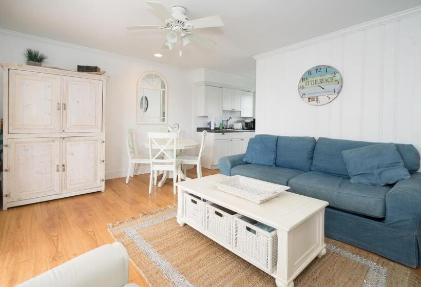 Дом 2 Спальни, The Montauk Soundview