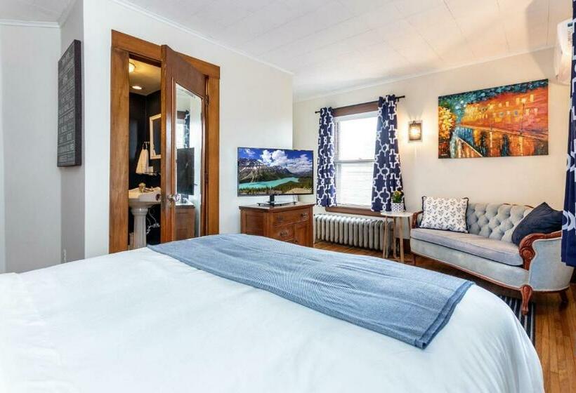 디럭스 스위트, The Butler House Bed & Breakfast