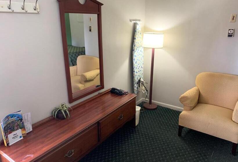 Номер Стандарт 2 Двуспальные Кровати, Gas Lite Motel Lawrenceville