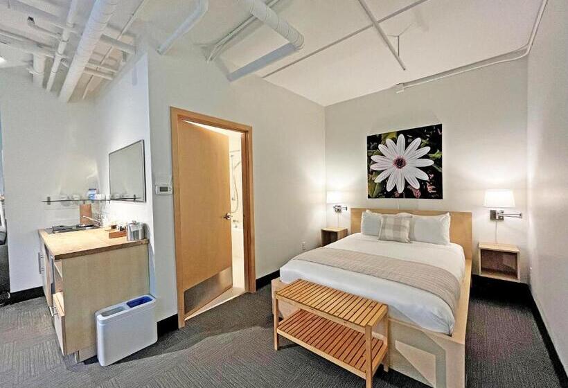 스탠다드 스튜디오, Island Inn At 123 West