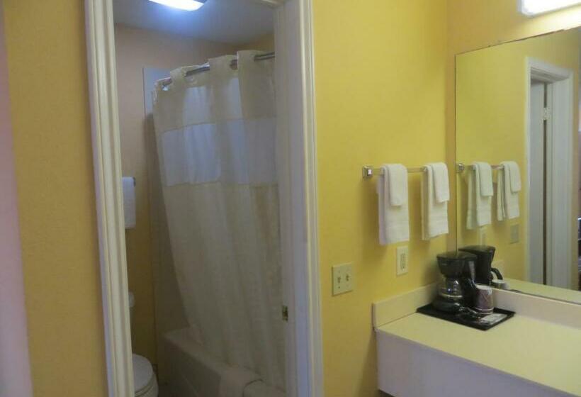 Номер Стандарт, La Grange Executive Inn And Suites