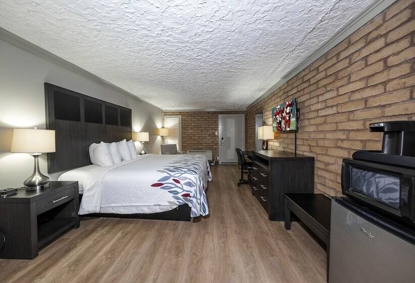 Номер Deluxe, Red Roof Inn Monroe