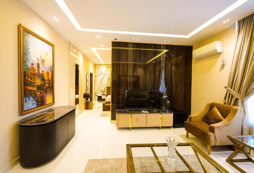 سوییت سوپریور, Pavilion Suites   Premium Aparthotel In Bahria Town
