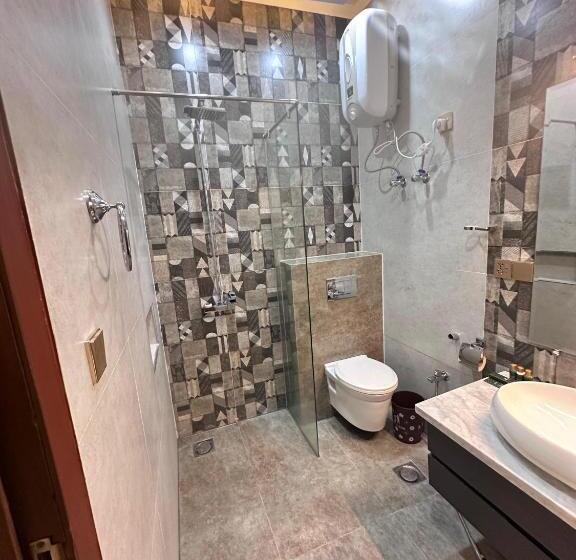 سوییت خانوادگی, Pavilion Suites   Premium Aparthotel In Bahria Town