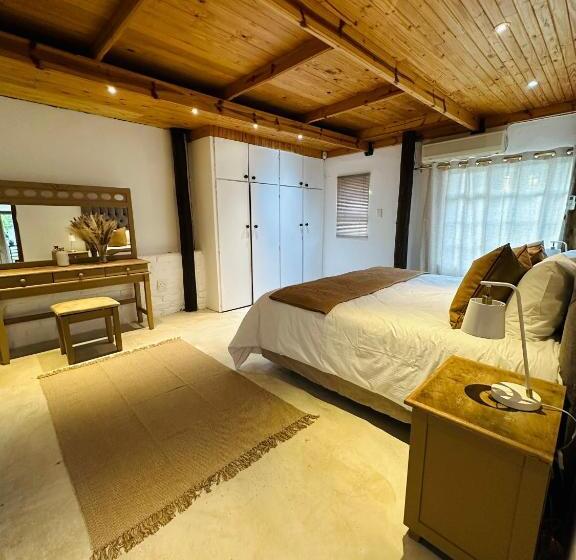 Номер Deluxe, Bed In Bethlehem
