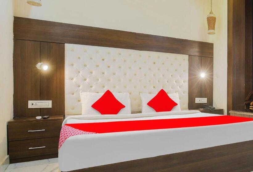 Трехместный Номер Классика, Oyo Hotel Ska Hometel