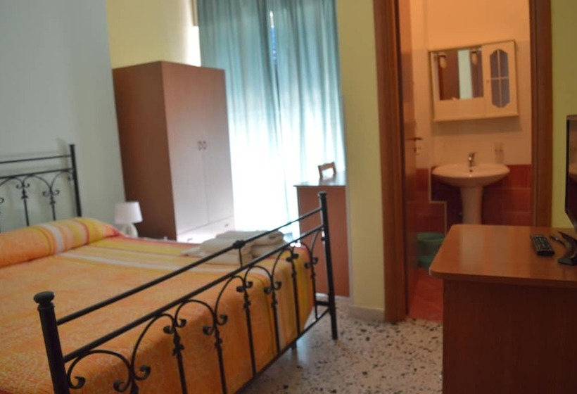 Номер Стандарт Трехместный, B&b Scalea Rooms