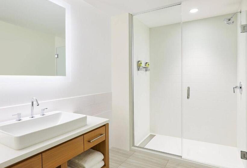 סטודיו סטנדרטי מיטת קווין, Element Austin Downtown