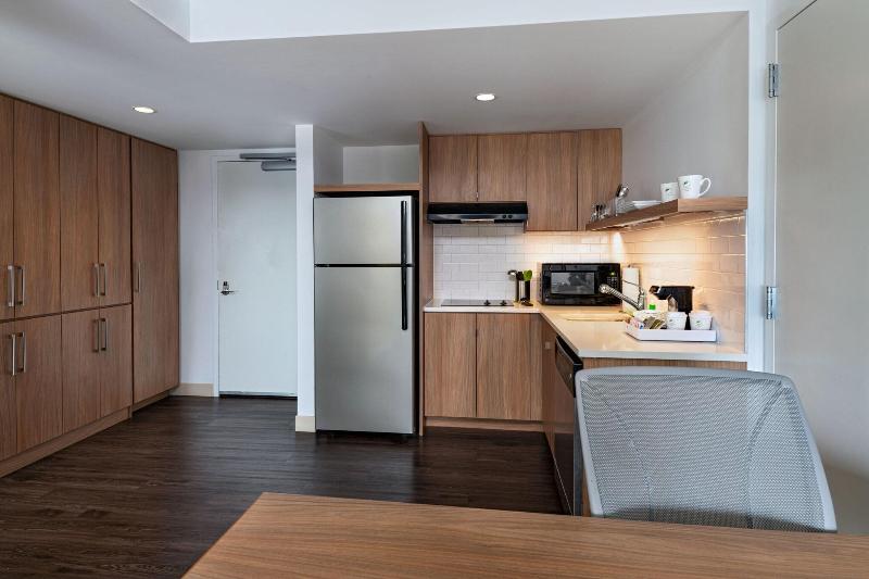 חדר סטנדרט עם מיטת קינג, Element Austin Downtown